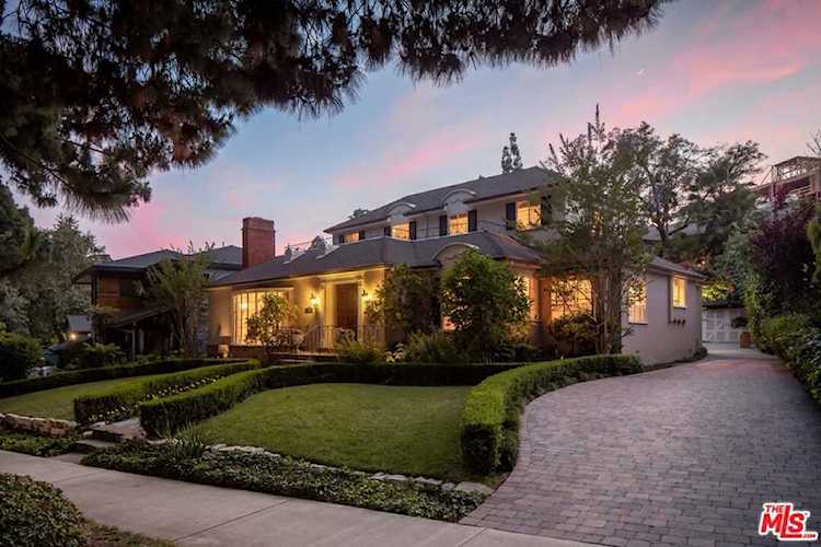 2401 N Vermont Avenue Los Angeles, CA 90027