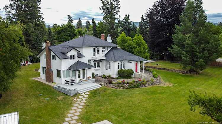 3789 Spiers Road Kelowna, BC V1W4B1