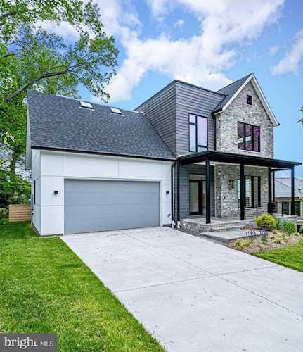 4731 34th St N Arlington, VA 22207