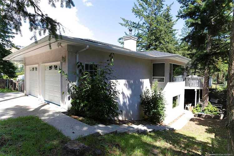 334 South Clifton Road Kelowna, BC V1V1A5