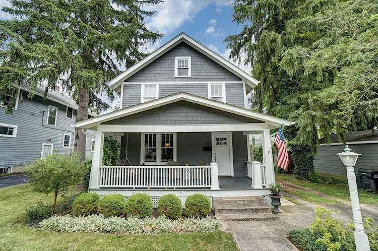 112 Thresher Street Granville, OH 43023