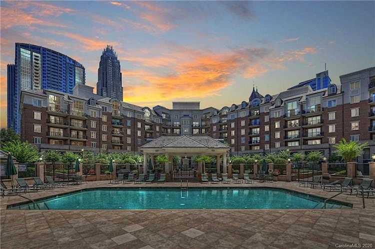300 W 5th St Charlotte, NC 28202