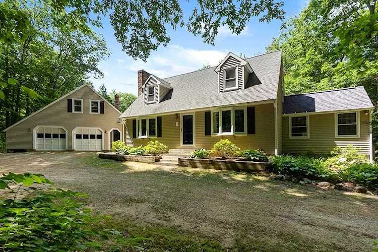 94 Wheeler Rd. Princeton, MA 01541