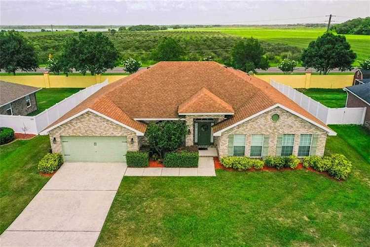 1578 Doves View Cir Auburndale, FL 33823
