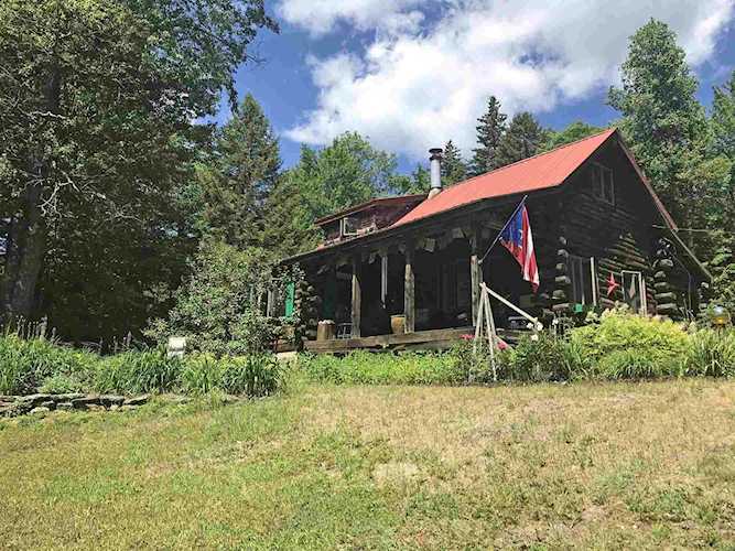 139 Titus Farm Ln Wilmington, VT 05363