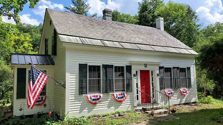 125 Dover Rd Newfane, VT 05362