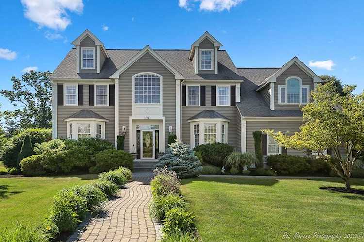 16 Samuel Bixby Way Boxford, MA 01921
