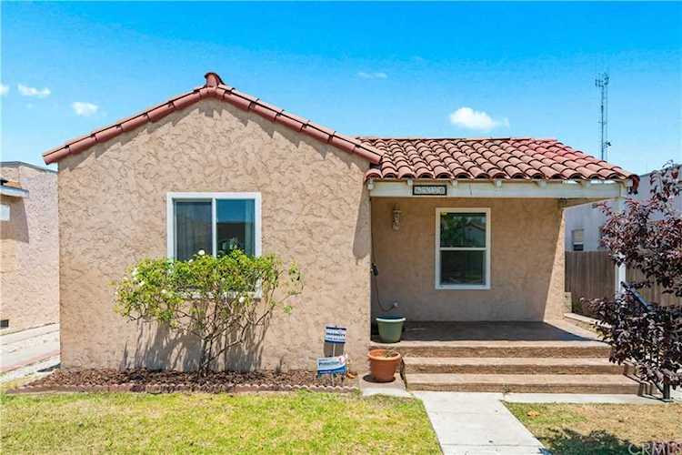 6530 Brayton Avenue Long Beach, CA 90805