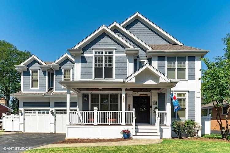 366 Scott Ave Glen Ellyn, IL 60137