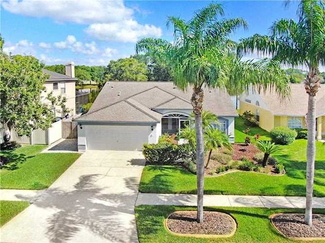 11509 Whispering Hollow Dr Tampa, FL 33635