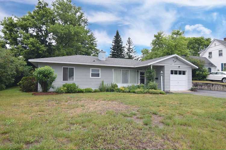 48 Kilburn St Littleton, NH 03561
