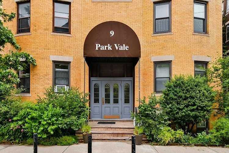 9 Park Vale #9 Brookline, MA 02446