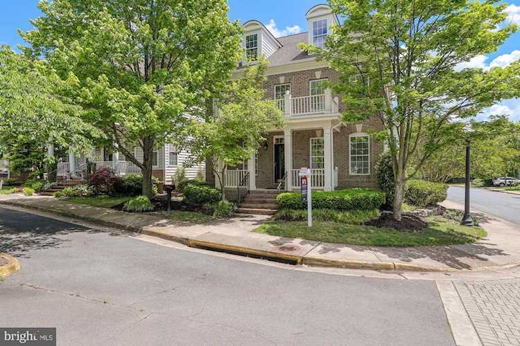 9775 Maple Trace Circle Fairfax, VA 22032 | MLS ® VAFC119744 Photo 1