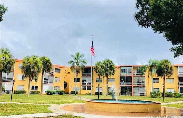 4304 NW 9th Ave #3-2G Deerfield Beach, FL 33064