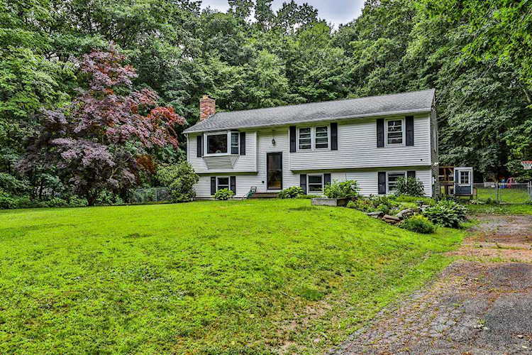 2 Pingree Hill Rd Derry, NH 03038