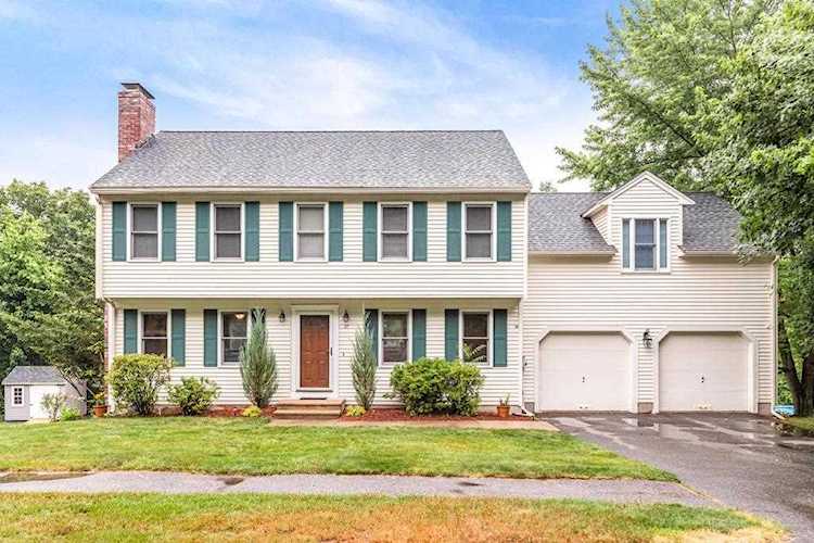 37 Meadow Ln Grafton, MA 01536