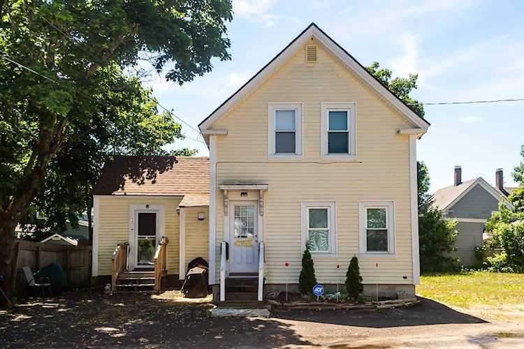 3 Ricker Ct Rochester, NH 03867