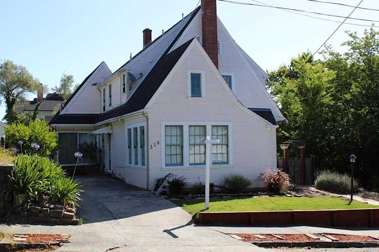 328 Pleasant Street Petaluma, CA 94952