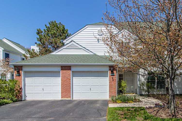 146 Huntington St #22B Lake Bluff, IL 60044