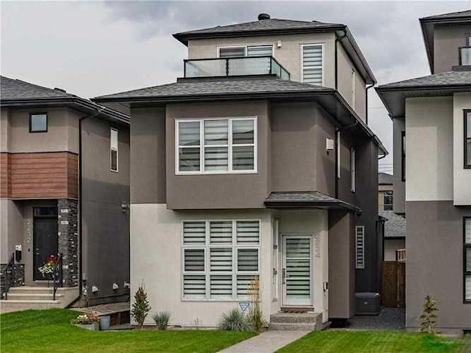 2234 31 Street SW Calgary, AB T3E 2N4