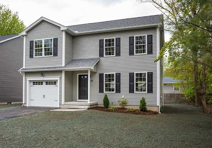 186 Arnold Avenue Springfield, MA 01119