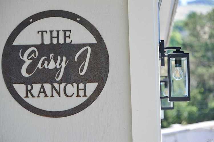 7124 Cold Springs Road Penngrove, CA 94951