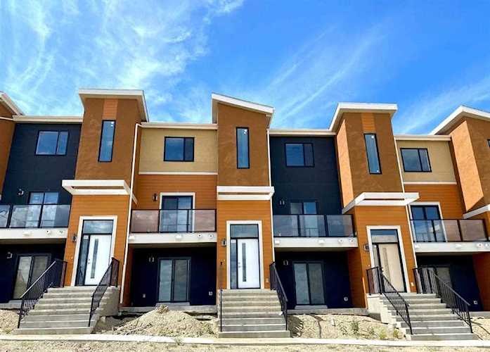 335 Sage Hill Circle NW Calgary, AB T3R 1V2