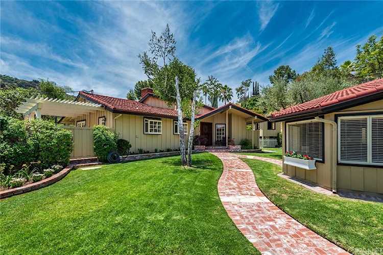16963 Cotter Place Encino, CA 91436