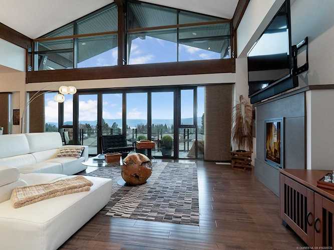 580 Sarsons Road #401 Kelowna, BC V1W5H5