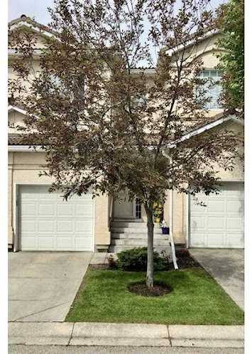 137 Hamptons Link NW Calgary, AB T3A 5V9