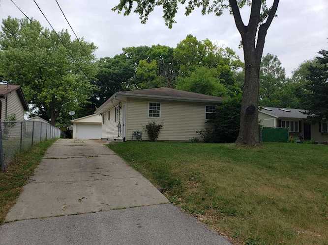 121 Pierce St North Aurora, IL 60542