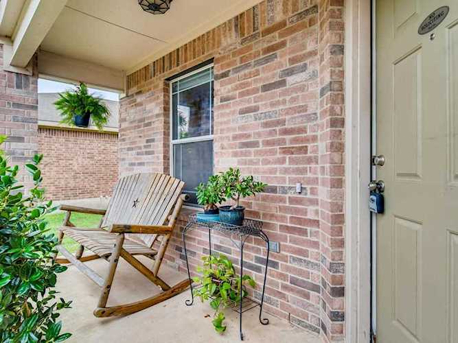 705 Morgan Dr Leander, TX 78641