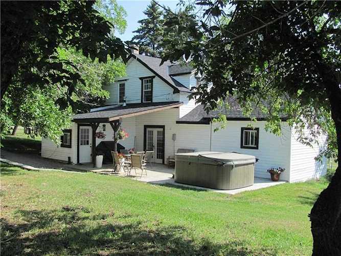 402081 48 Street W Rural Foothills County, AB T1S 1A1