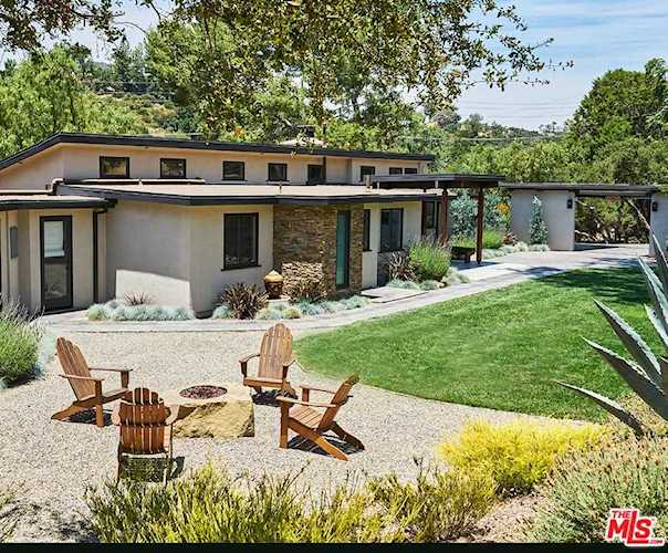 24474 Mulholland Highway Calabasas, CA 91302