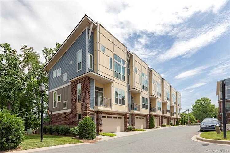3343 Bessemer St Charlotte, NC 28205