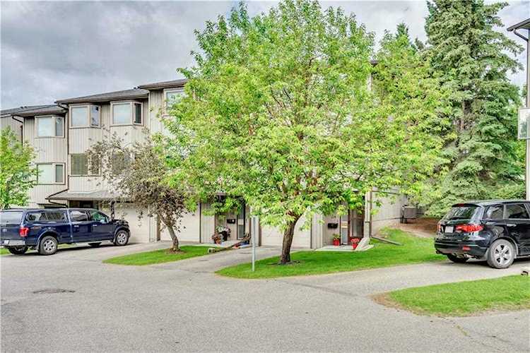 114 Glamis Terrace SW #7 Calgary, AB T3C 3A5