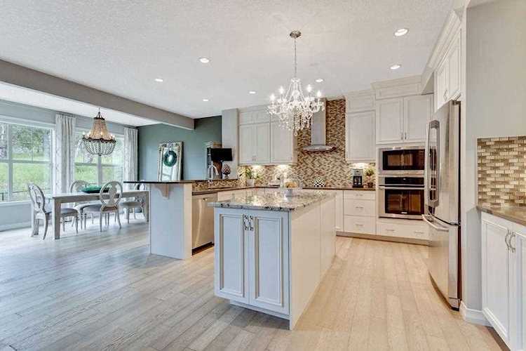 17 Riviera Crescent Cochrane, AB T4C 2A4