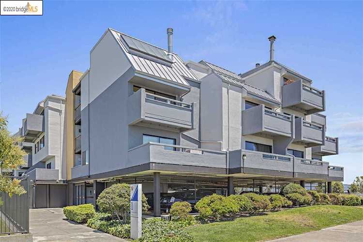 1 Embarcadero W Oakland, CA 94606