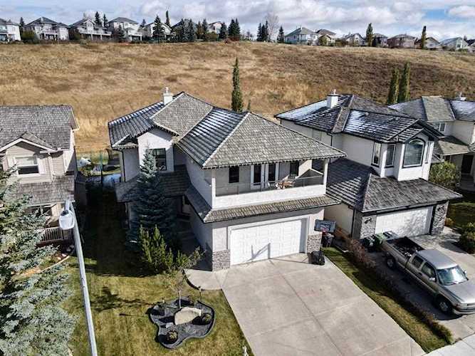 215 Gleneagles View Cochrane, AB T4C 2G5