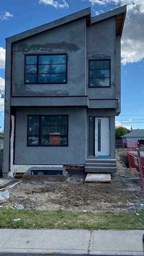 1642 42 Street SW Calgary, AB T3C 1Z5