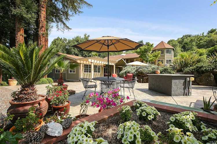 7559 Mill Creek Road Healdsburg, CA 95448
