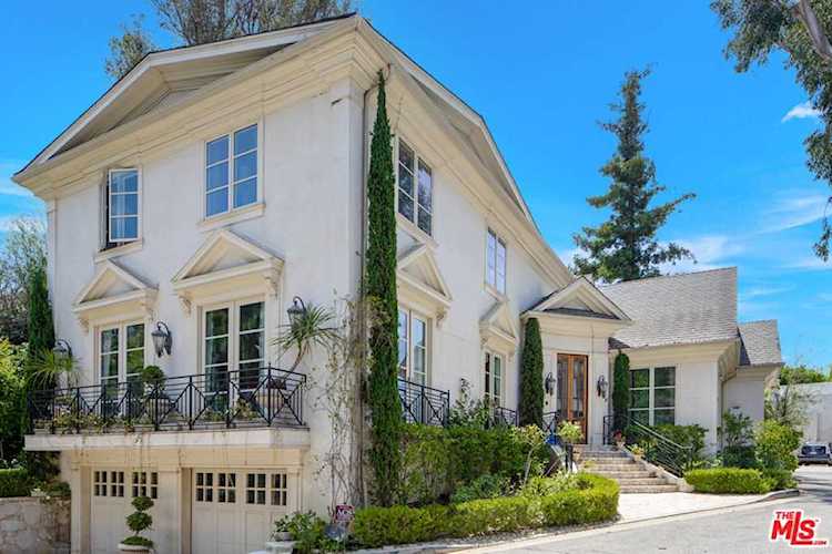 525 S Westgate Avenue Los Angeles, CA 90049