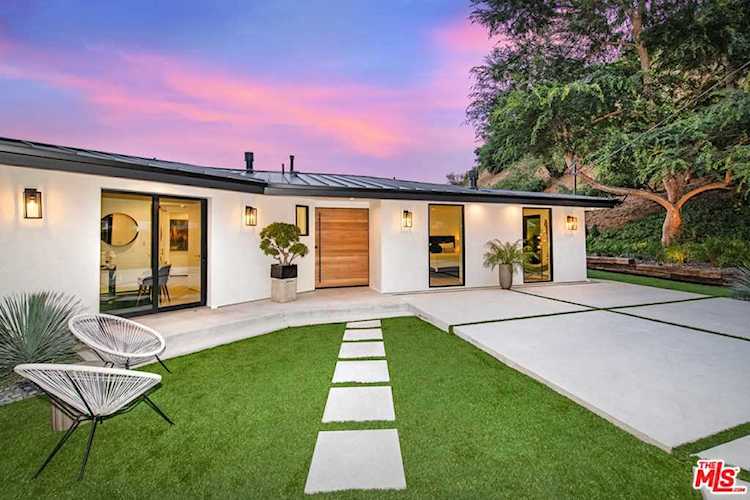 8130 Gould Avenue Los Angeles, CA 90046