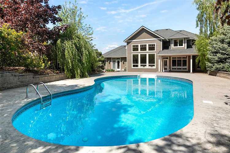 1511 Woodridge Road Kelowna, BC V1W3B4