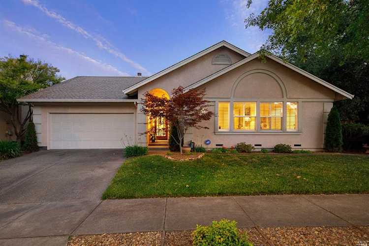 2472 Creek Meadow Drive Santa Rosa, CA 95404