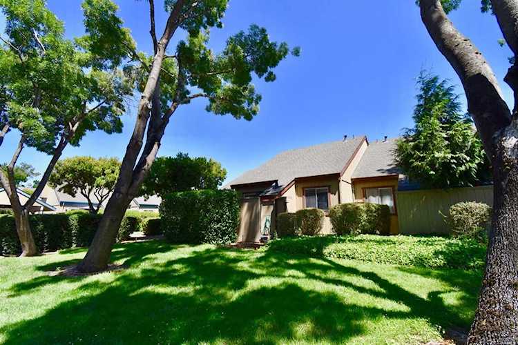 7707 Camino Colegio Drive Rohnert Park, CA 94928