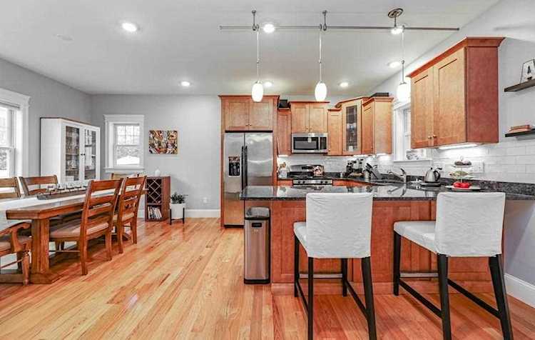 32 Neponset Ave #32 Boston, MA 02131