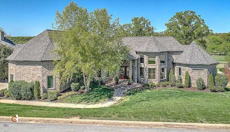 29 W Wimbledon Way Rogers, AR 72758