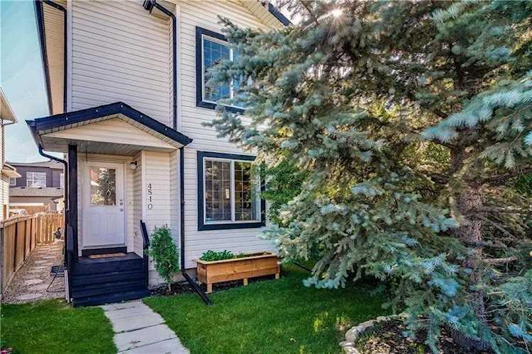 4810 Bowness Rd NW Calgary, AB T3B 0B6