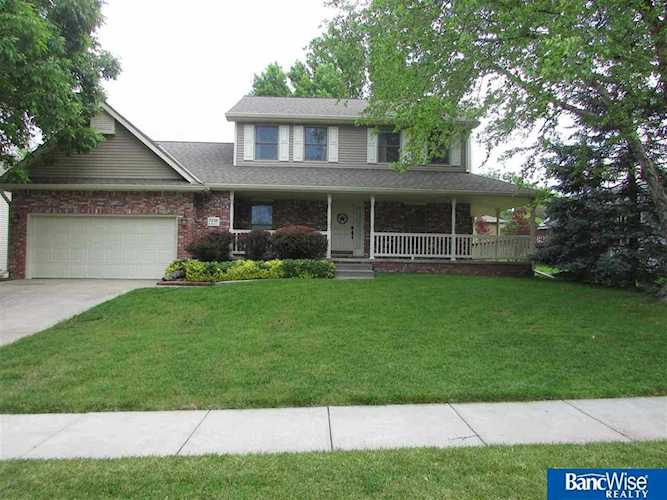 7230 Grand Oaks Dr Lincoln, NE 68516